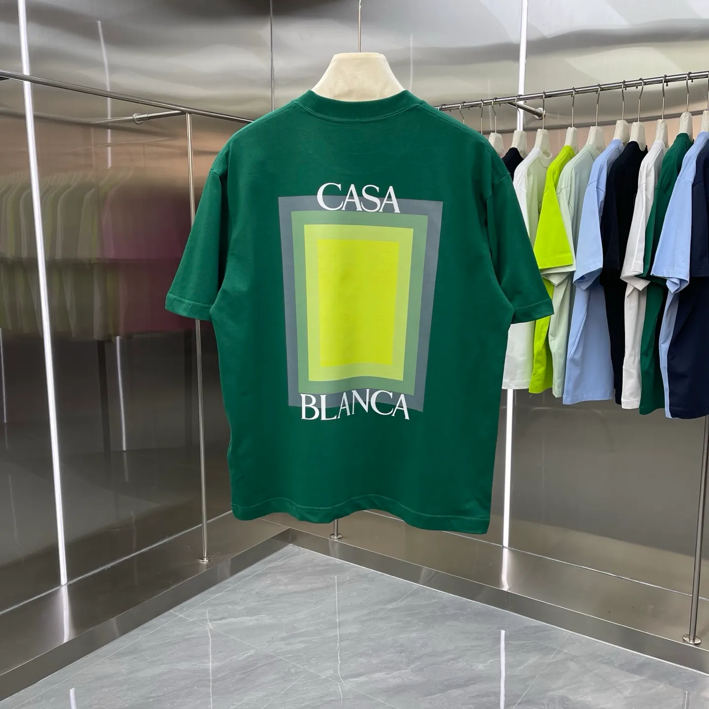 New Arrival Casablanca Casablanca Classic Series printed short-sleeved T-shirt for celebrities. It is made of Xinjiang long-staple cotton ~ grams. The color of the fabric is custom-dyed and will not shrink or fade. It feels comfortable and has a strong texture. A must-have for fashionable men and women, the Classic drop-shoulder wide version is available exclusively in In Stock! Color: White Black Green Pink Blue (5 colors) Size: S M L XL XXL
